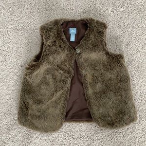 Girls Faux Fur Vest Size 5